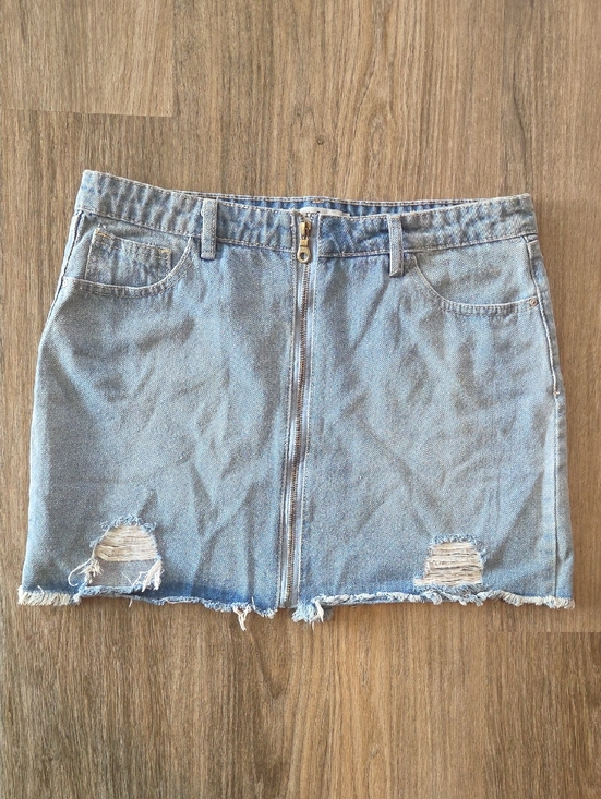 refuge Dresses & Skirts - refuge Light Blue Distressed Denim Mini Skirt with Front Zip Size Medium